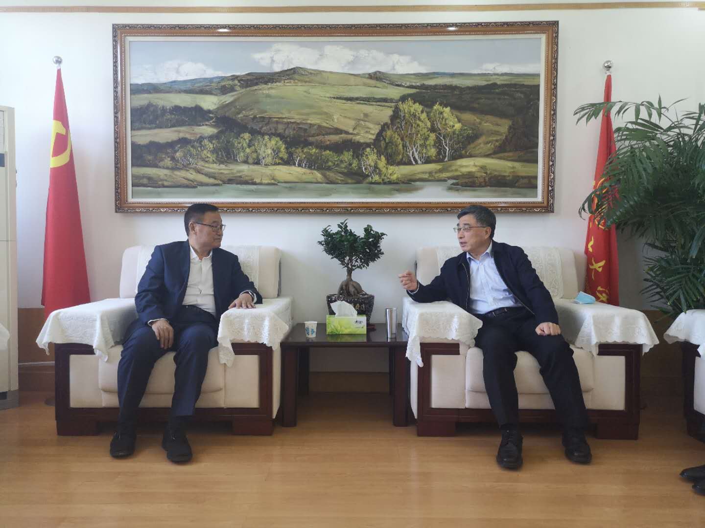 董事长王春翔一行赴呼和浩特理工大学接见