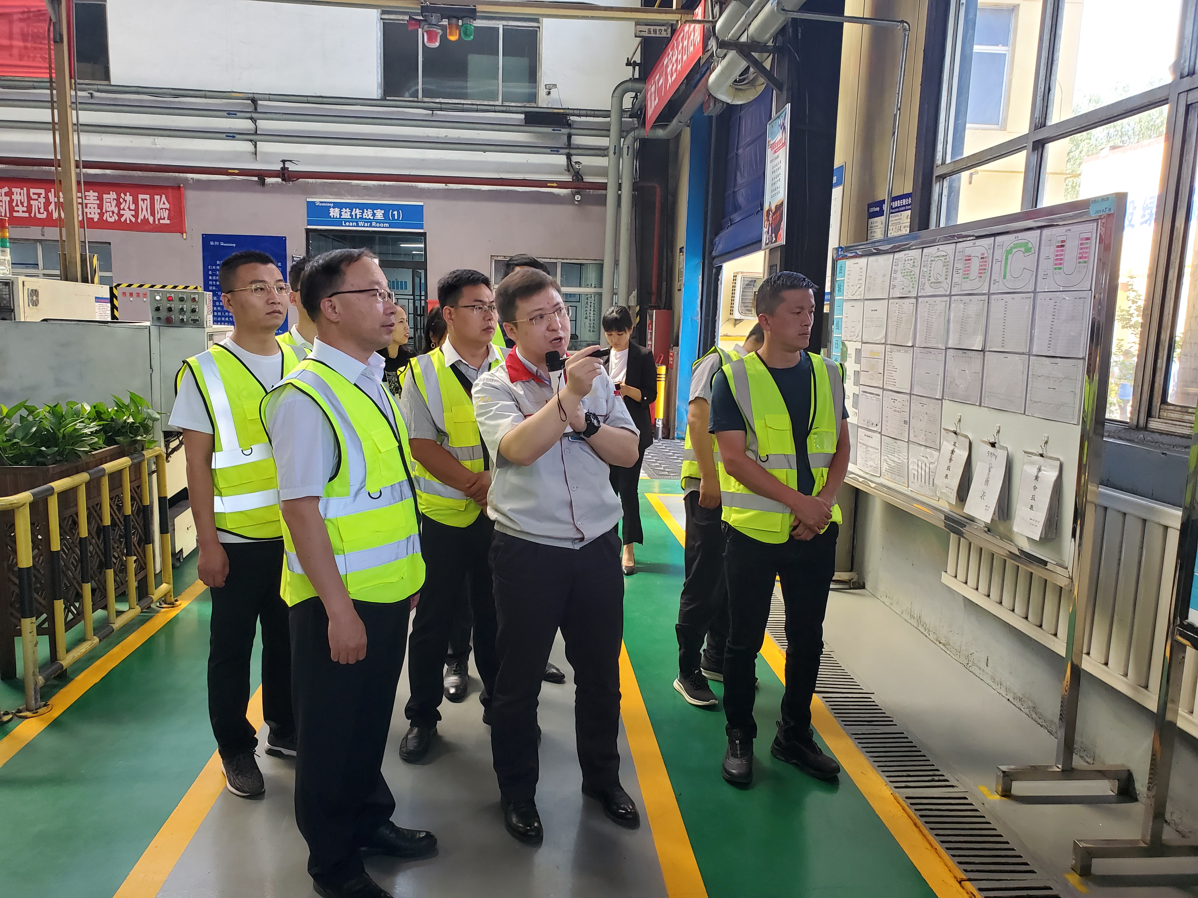 运城经济技术开发区一行莅临我司调查进建