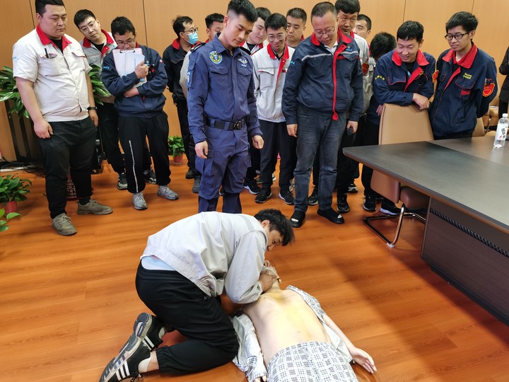洪洞县应急局莅临我司发展安全助扶活动4.jpg 洪洞县应急局莅临我司发展安全助扶活动4.jpg