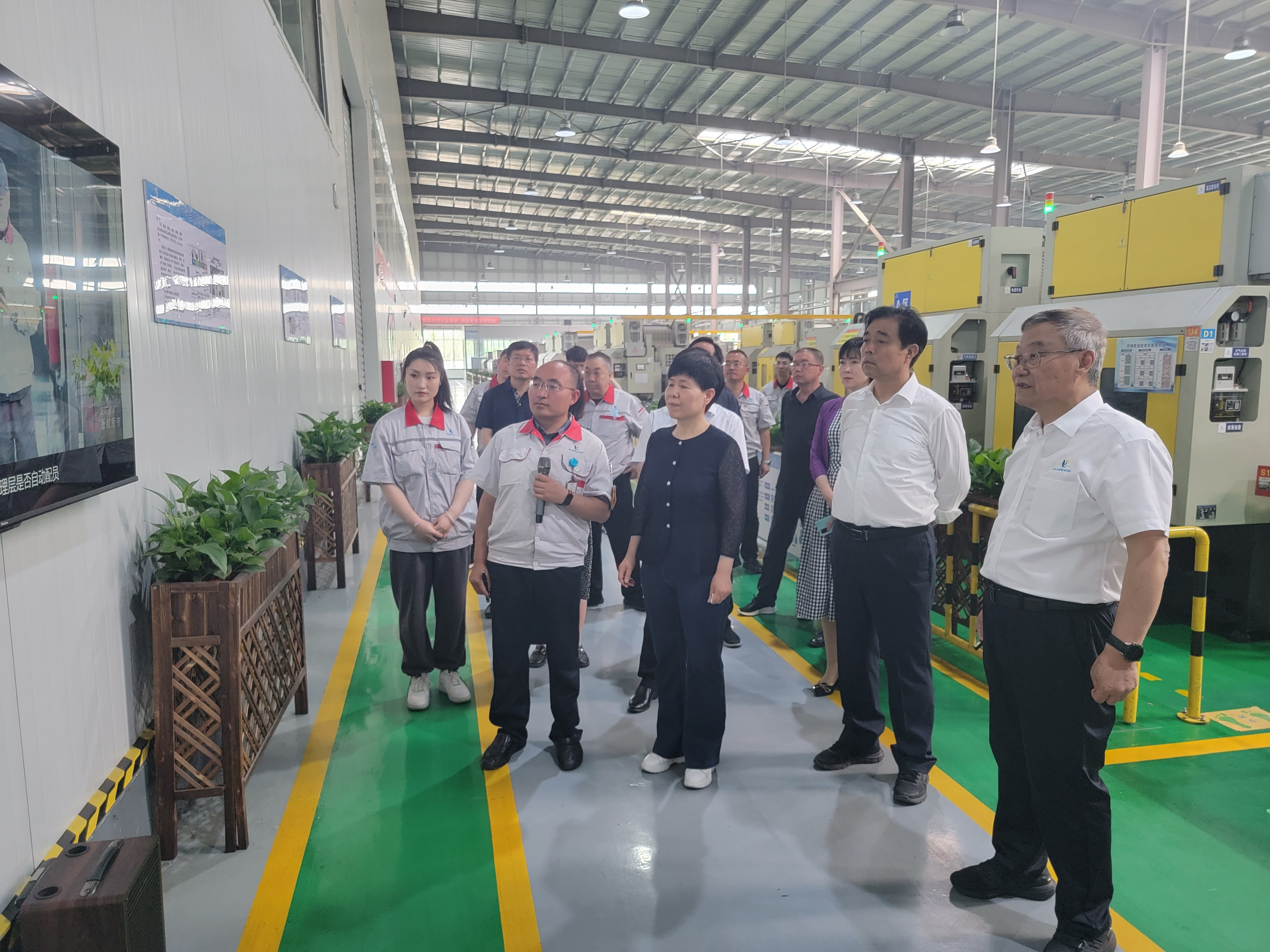省工商联主席景普秋深刻赏金船长集团走访调研