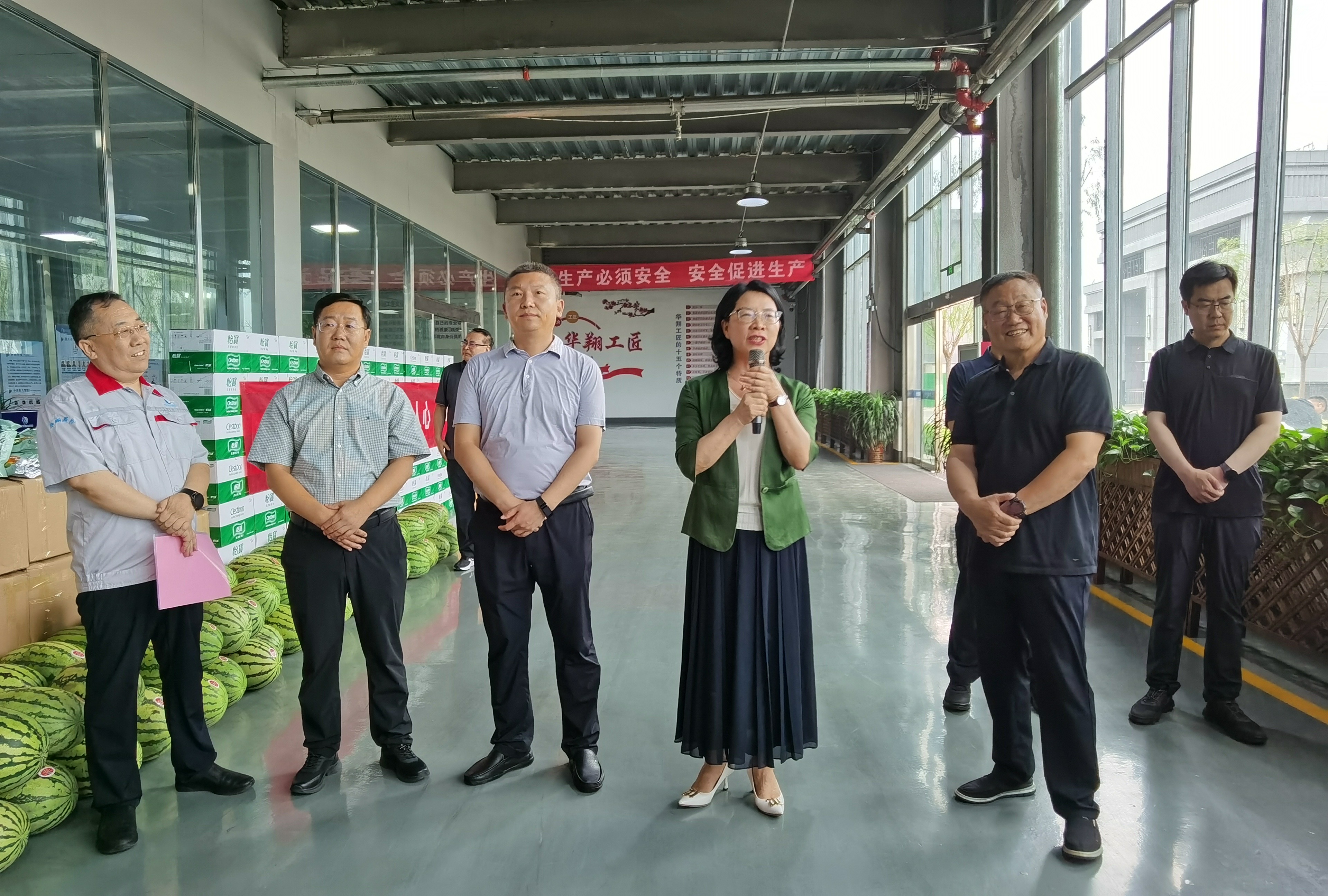 清冷慰问暖人心、凝心聚力鼓劲头
